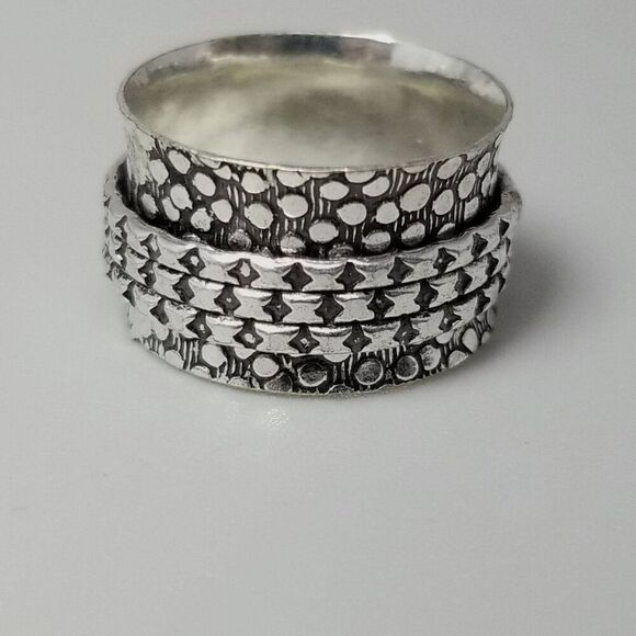 Vintage Polka Dot Design Spinner Ring, Silver Tone Size 8 Band, Wide Fidget - Picture 9 of 9